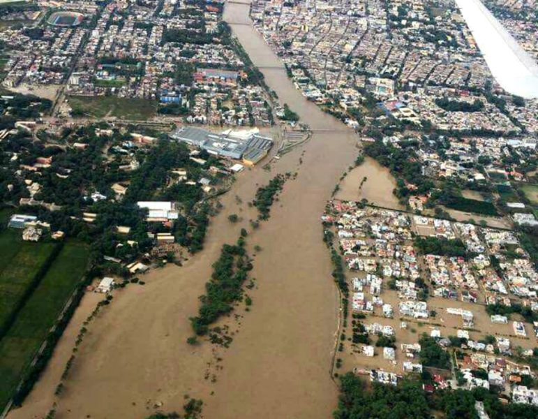 Lluvias extremas e inundaciones: especialistas explican por qué golpean actualmente a países de América del Sur Panoramica_piura_mongabay5-771x600